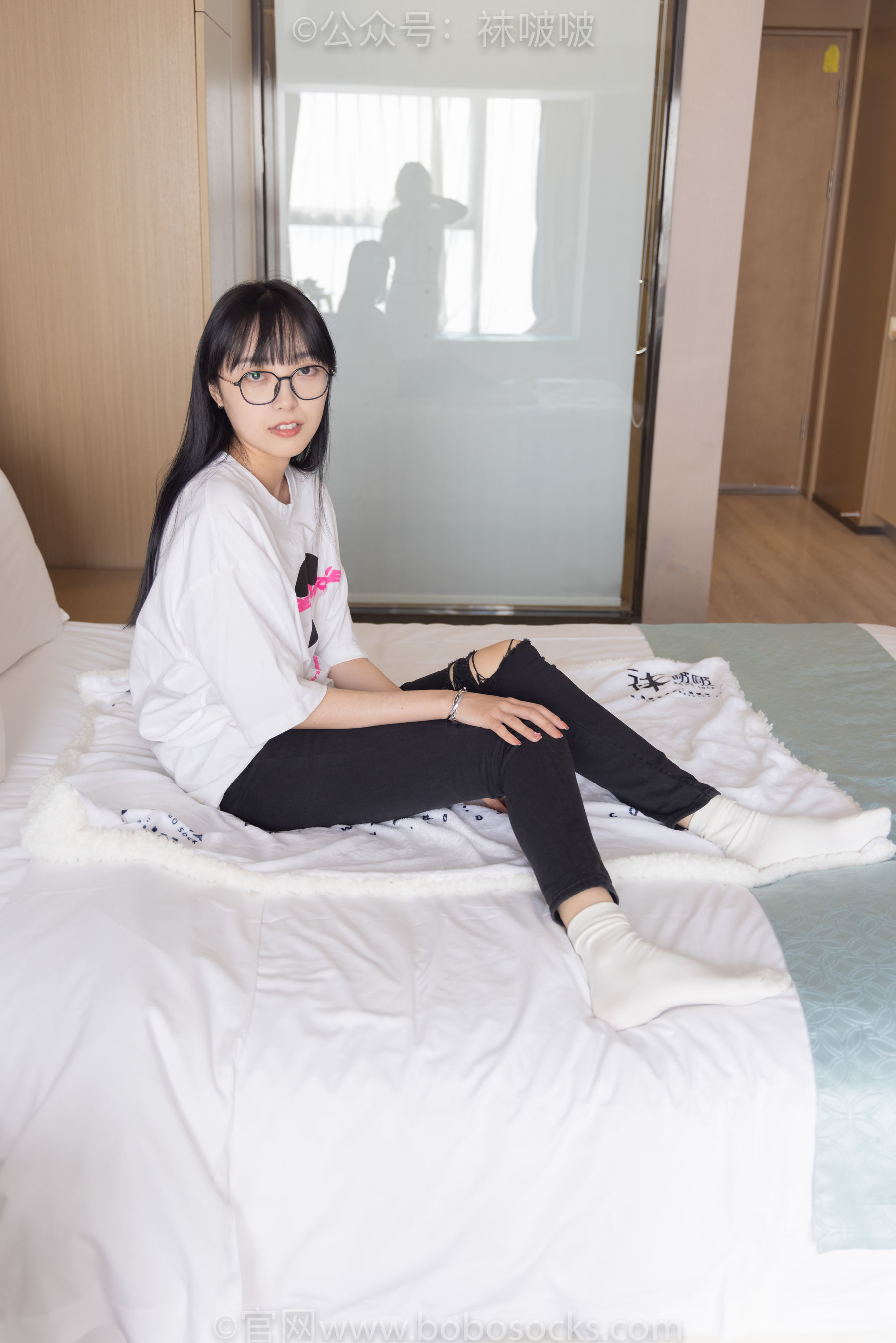 图片[79]-BoBoSocks袜啵啵 No.055 稚予-斯凯奇运动鞋、白棉袜、黑棉袜[139P]-六色网
