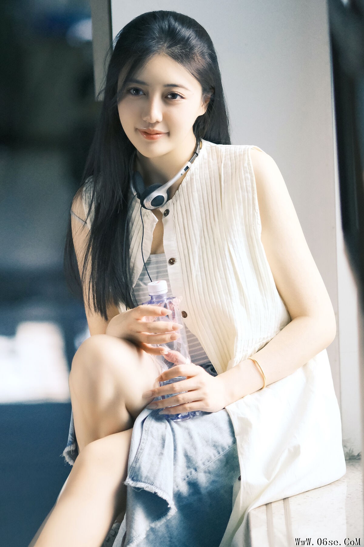 YiTuYu艺图语 Vol.7241 Le Yi Li Bunny[25P]-六色网
