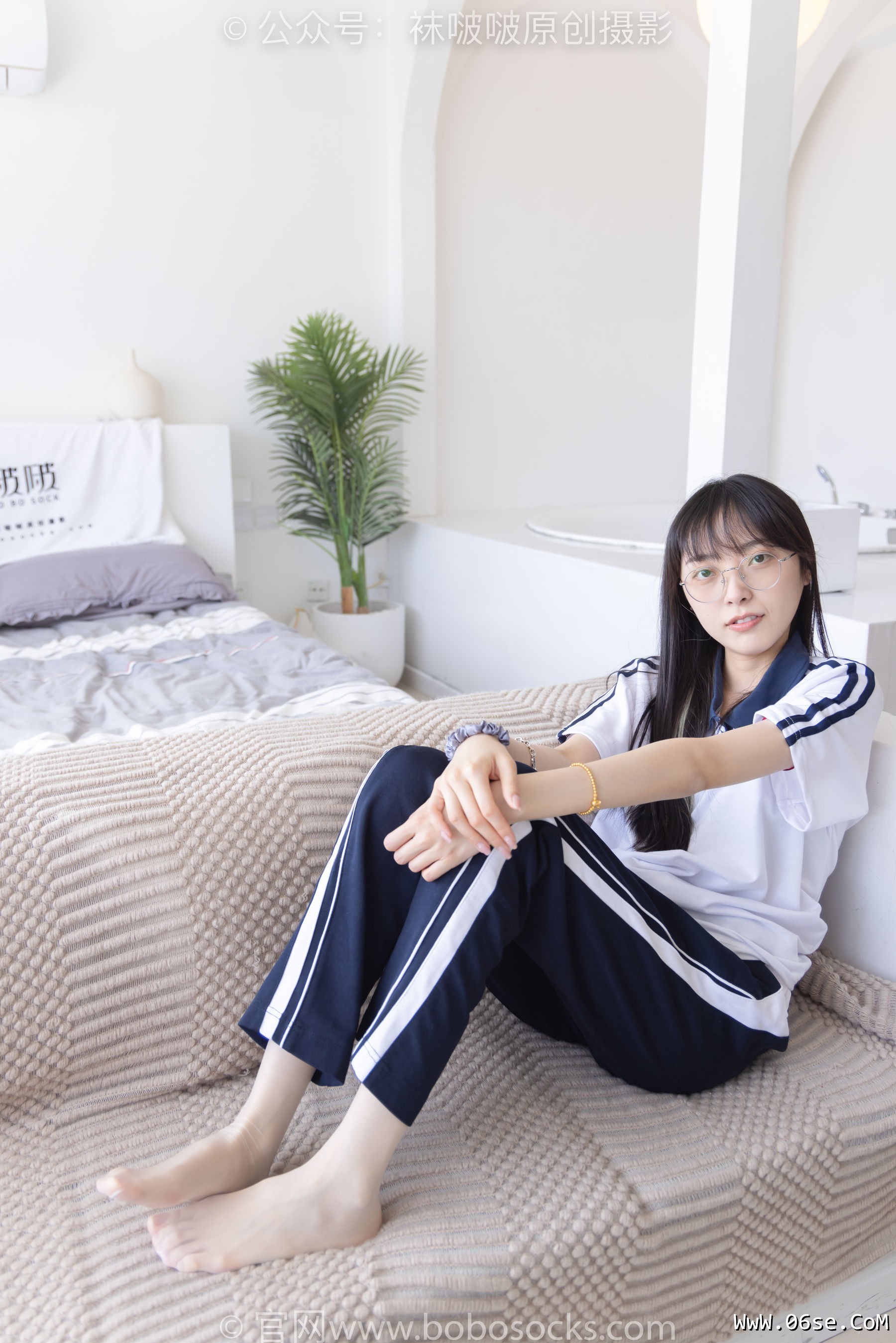 图片[125]-BoBoSocks袜啵啵 No.207 稚予 -aj板鞋、白棉袜、油亮白丝、校服裤里丝[140P]-六色网