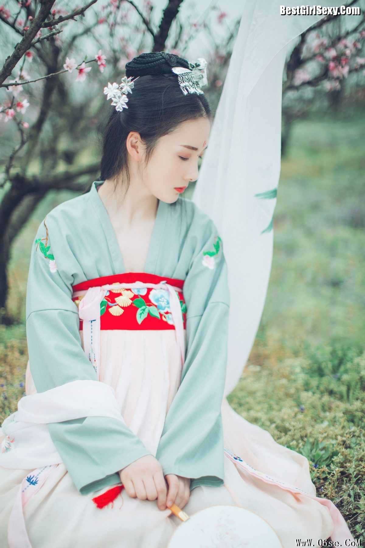 图片[23]-YiTuYu艺图语 Vol.4056 Fan Fan[32P]-六色网