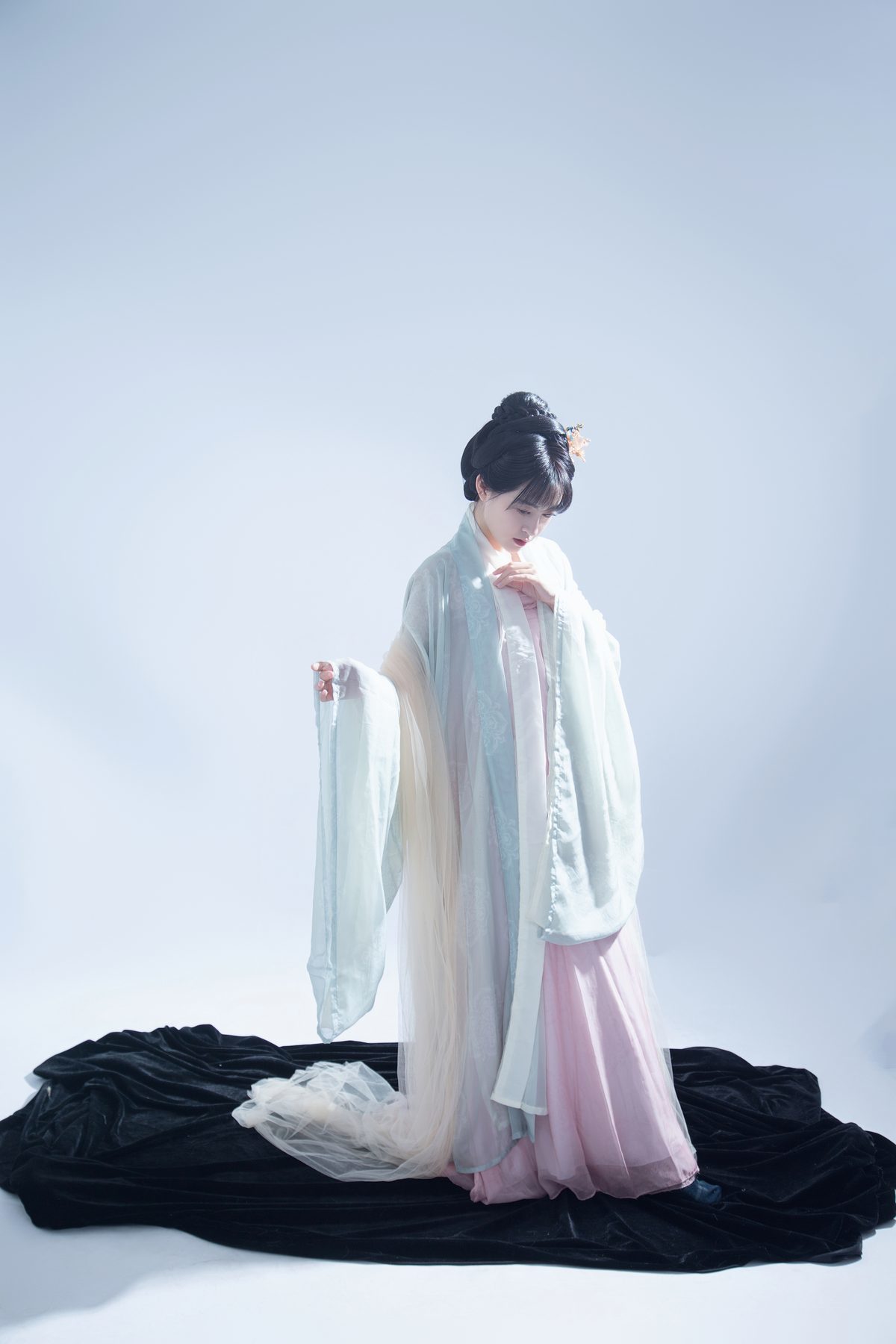 图片[17]-YiTuYu艺图语 Vol.6044 Yi Xuan[22P]-六色网