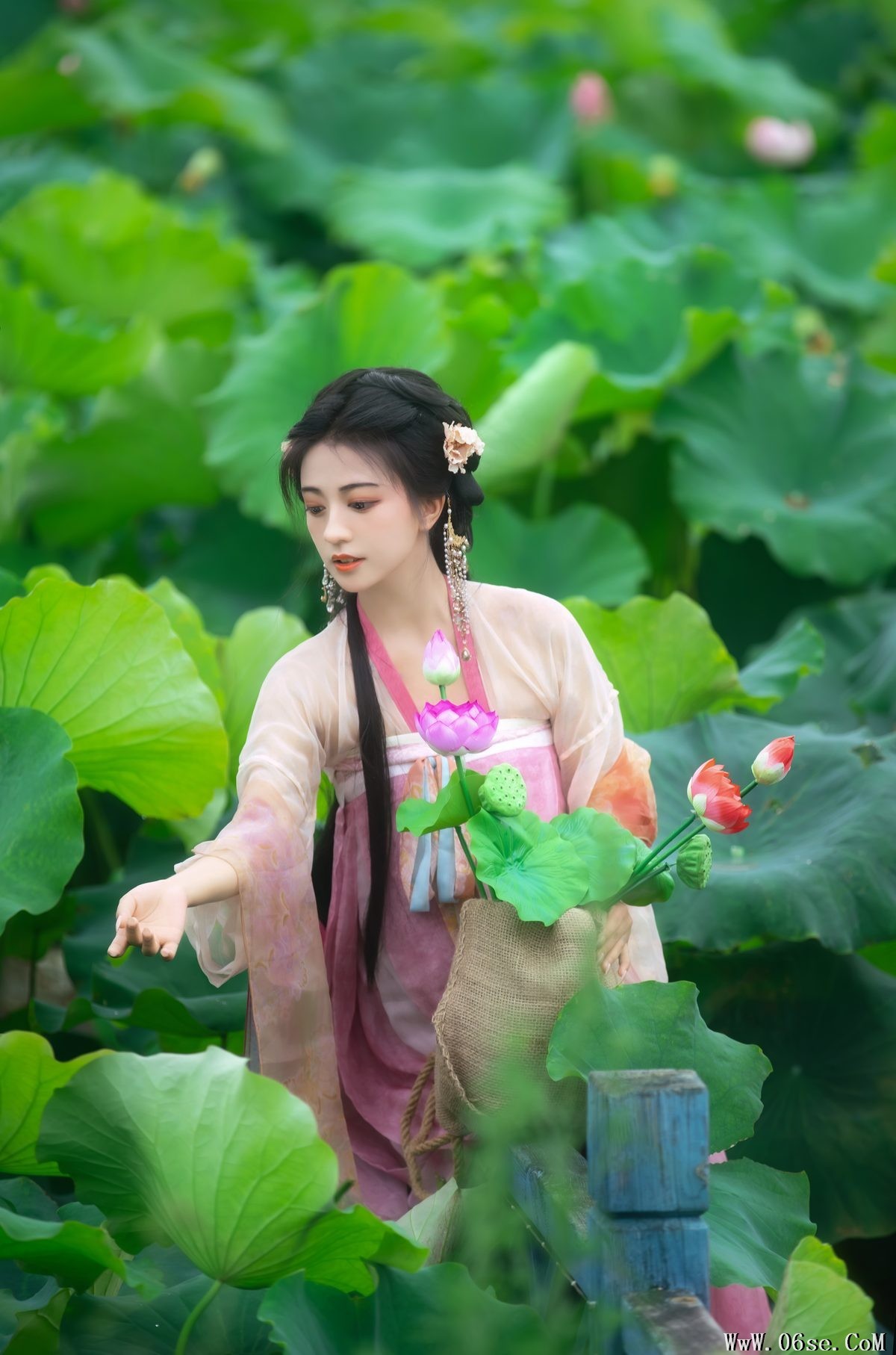 图片[35]-YiTuYu艺图语 Vol.5102 Wan Wan[53P]-六色网