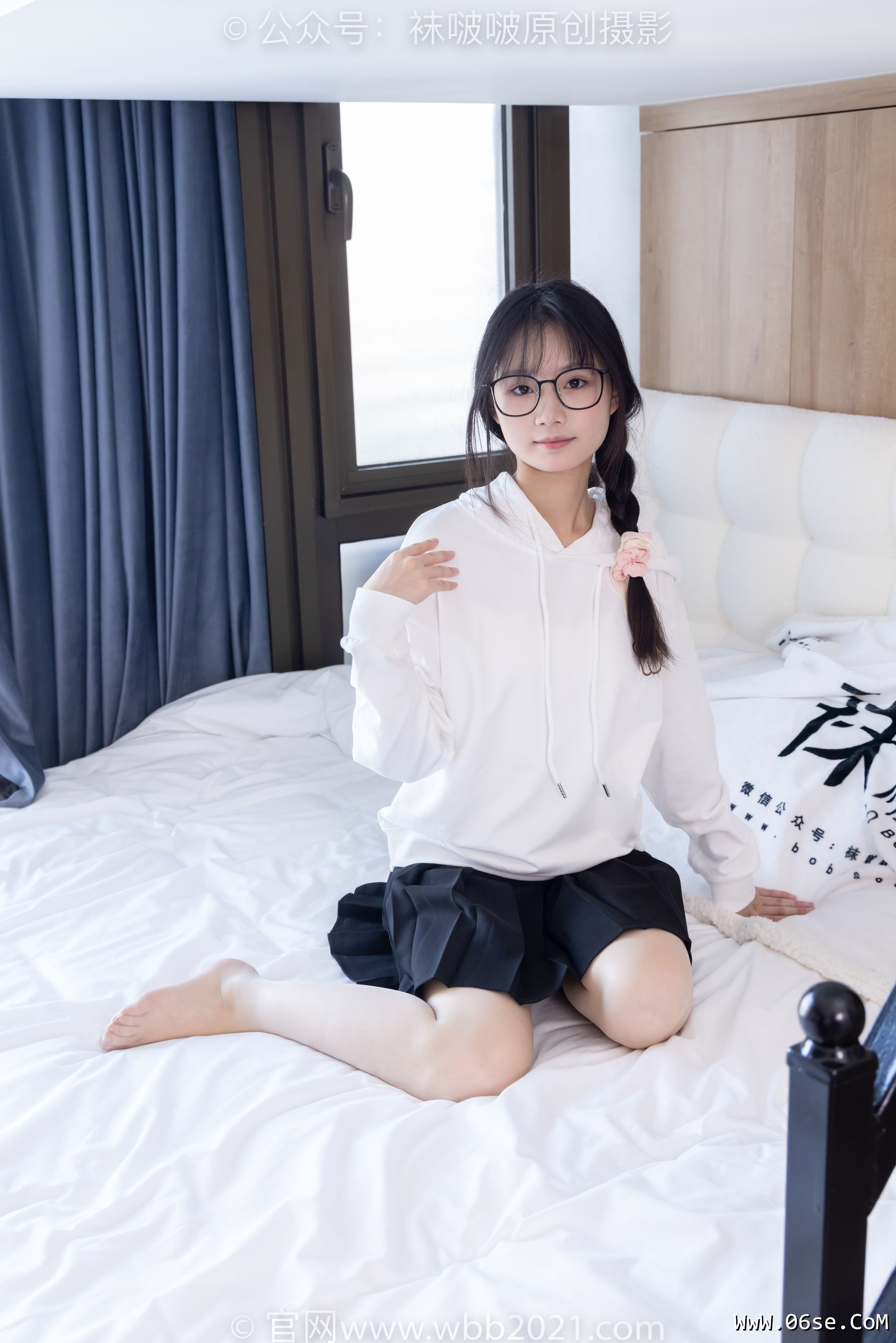 图片[27]-BoBoSocks袜啵啵 No.368 甜甜圈 -运动鞋、白棉袜、油亮肉丝[160P]-六色网