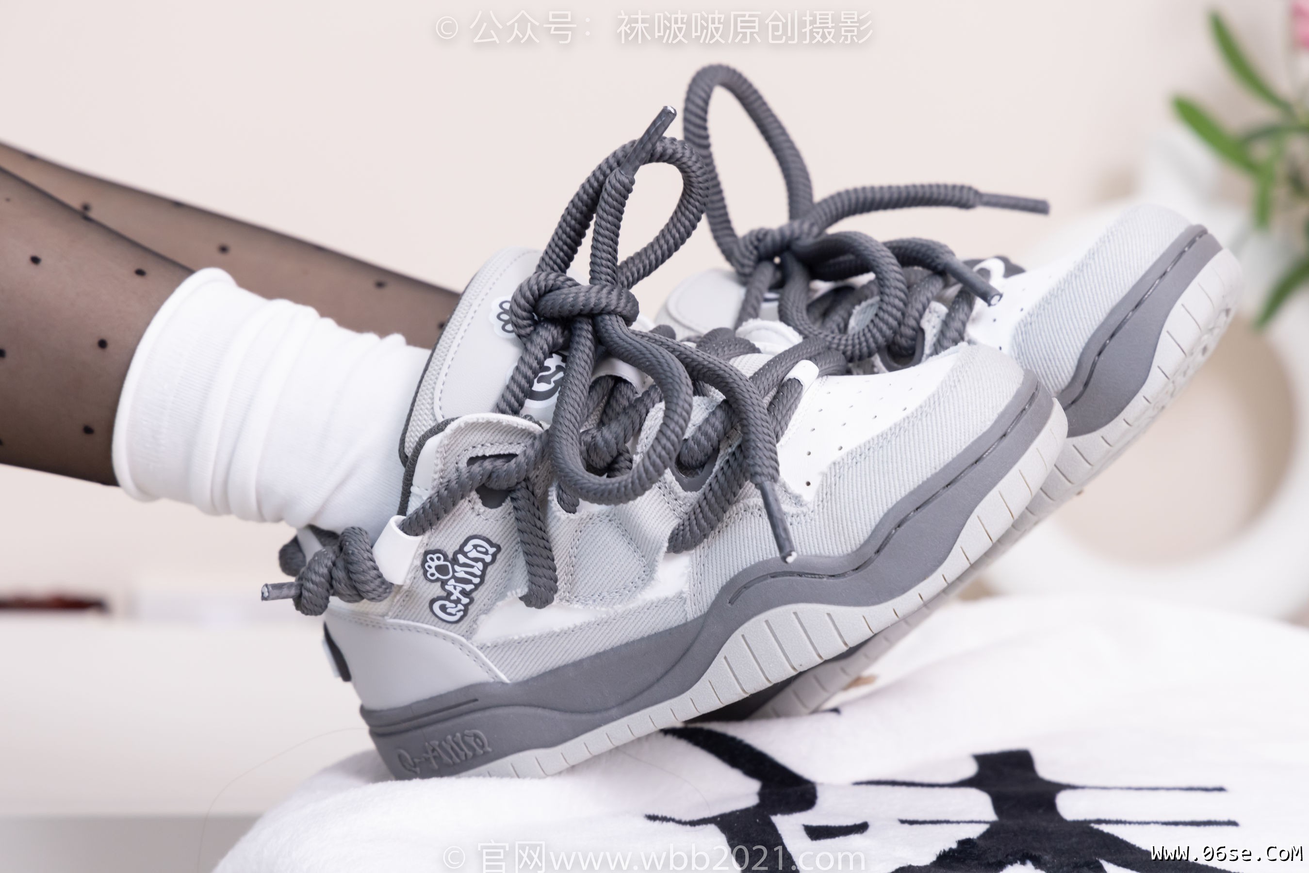 图片[46]-BoBoSocks袜啵啵 No.418 甜甜圈 – 板鞋、白棉袜、波点黑丝[145P]-六色网