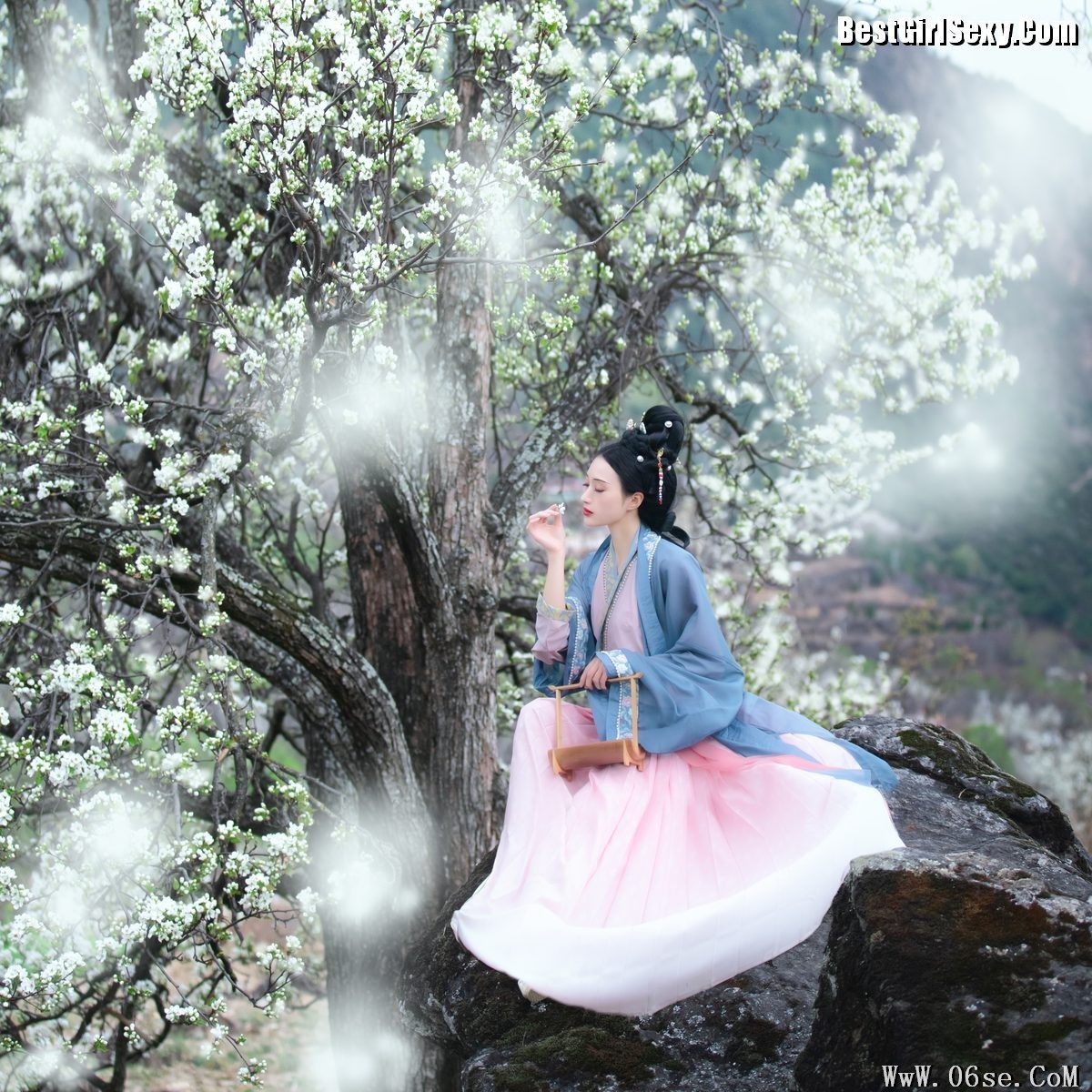 图片[11]-YiTuYu艺图语 Vol.3999 Wei Wei[43P]-六色网