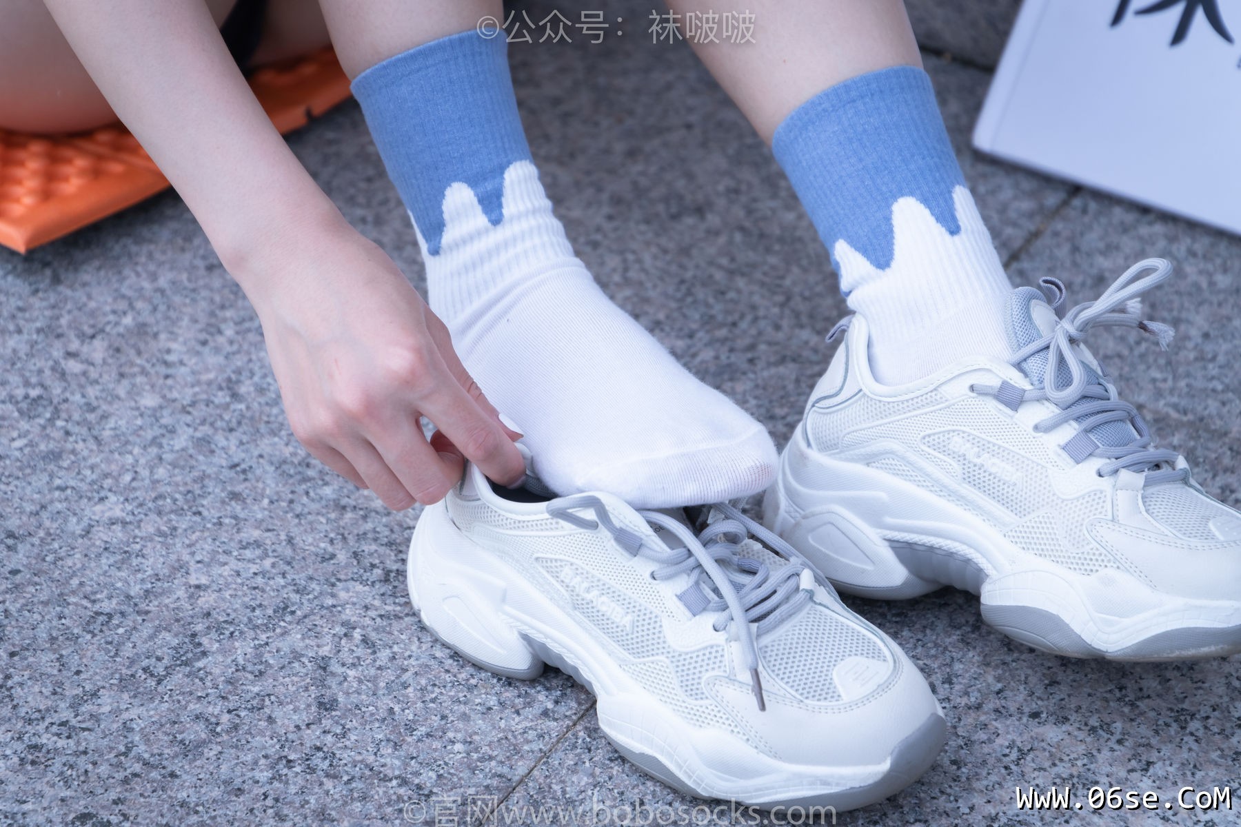 图片[33]-BoBoSocks袜啵啵 No.028 小米-运动鞋、白棉袜、裸足[133P]-六色网