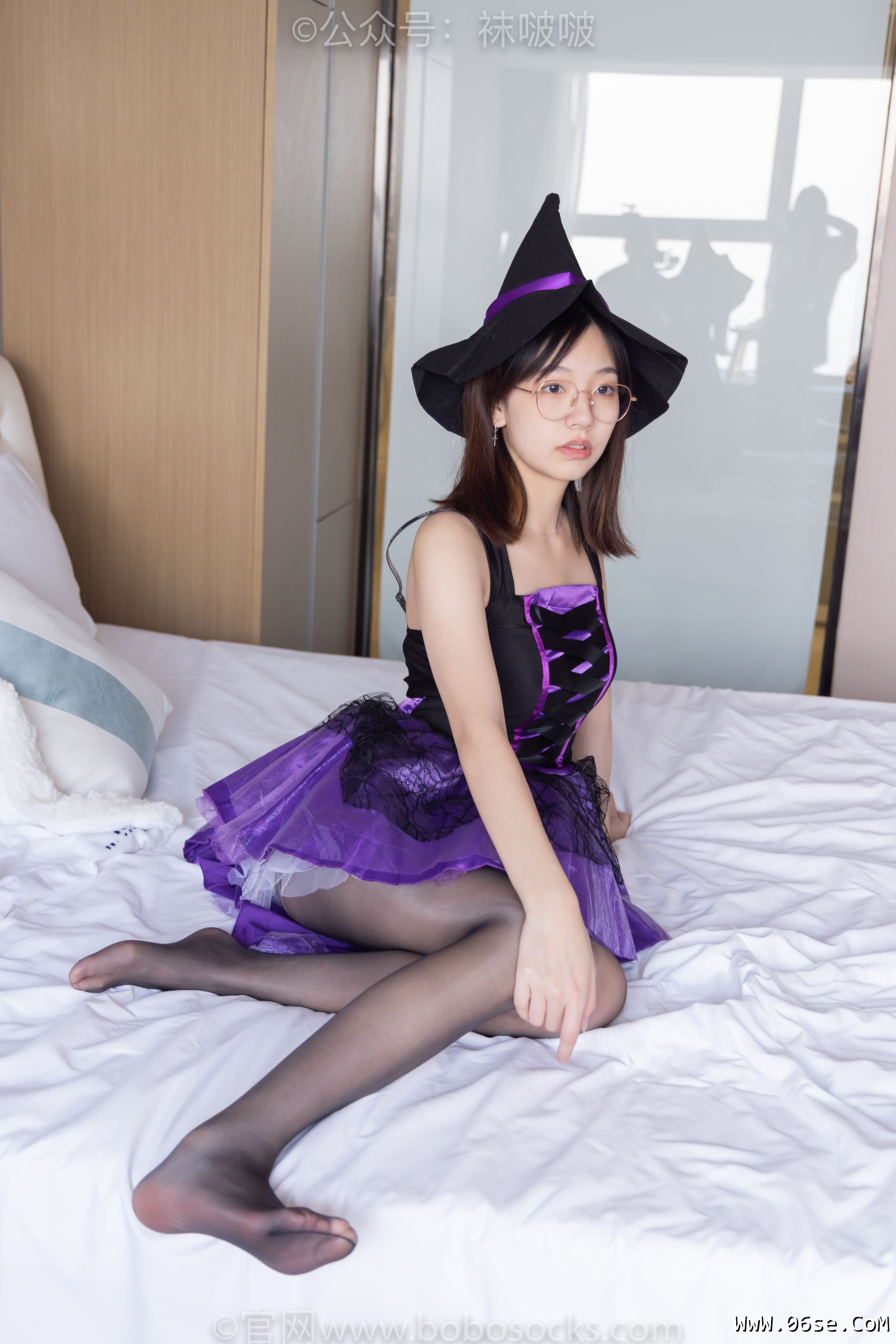 图片[92]-BoBoSocks袜啵啵 No.045 小甜豆-小魔女装、高跟凉鞋、油亮黑丝[131P]-六色网