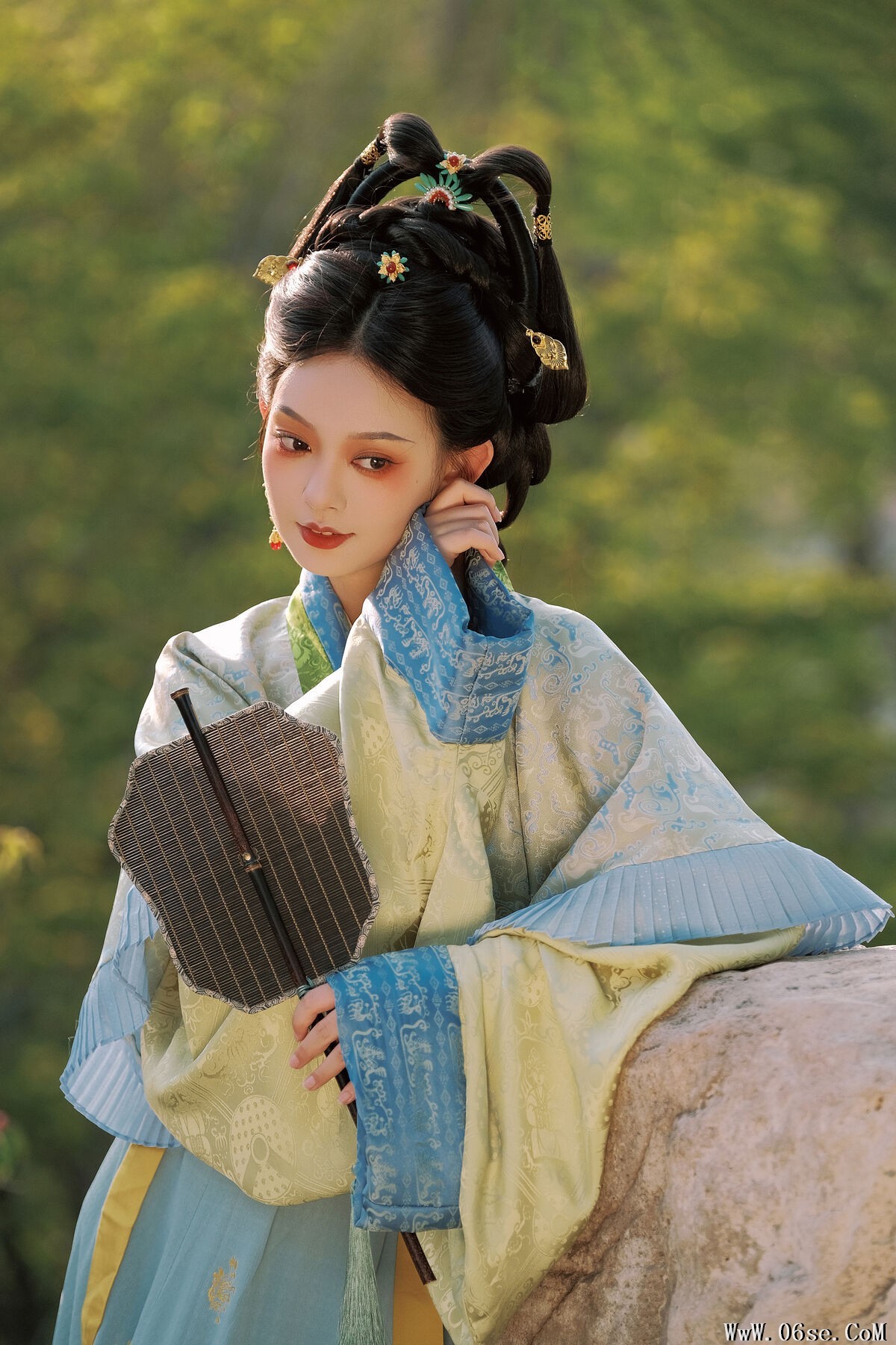 图片[6]-YiTuYu艺图语 Vol.7768 Qiu Qiu[32P]-六色网