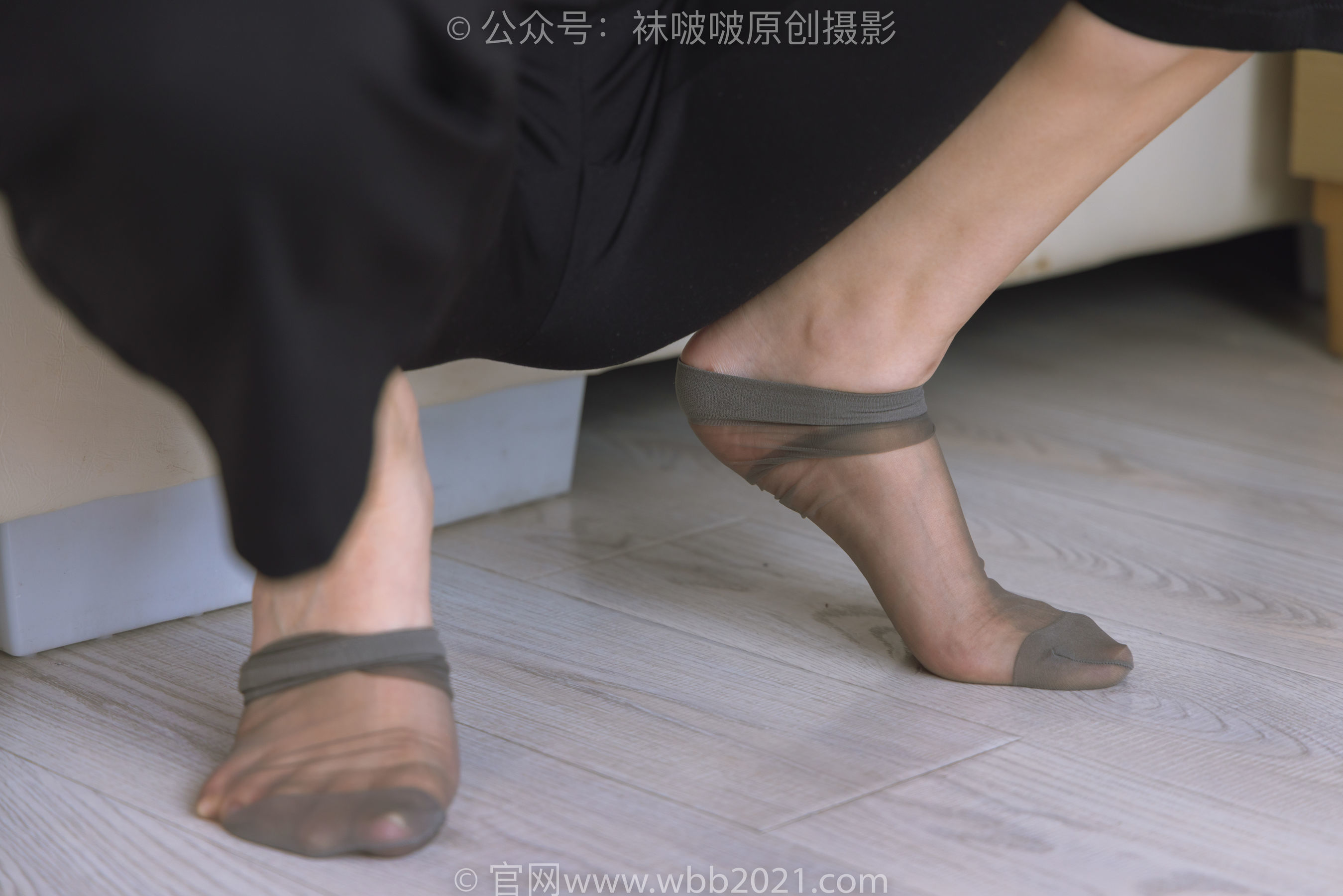 图片[157]-BoBoSocks袜啵啵 No.245 小甜豆 -高跟鞋、短灰丝、半蹲镜头较多[299P]-六色网