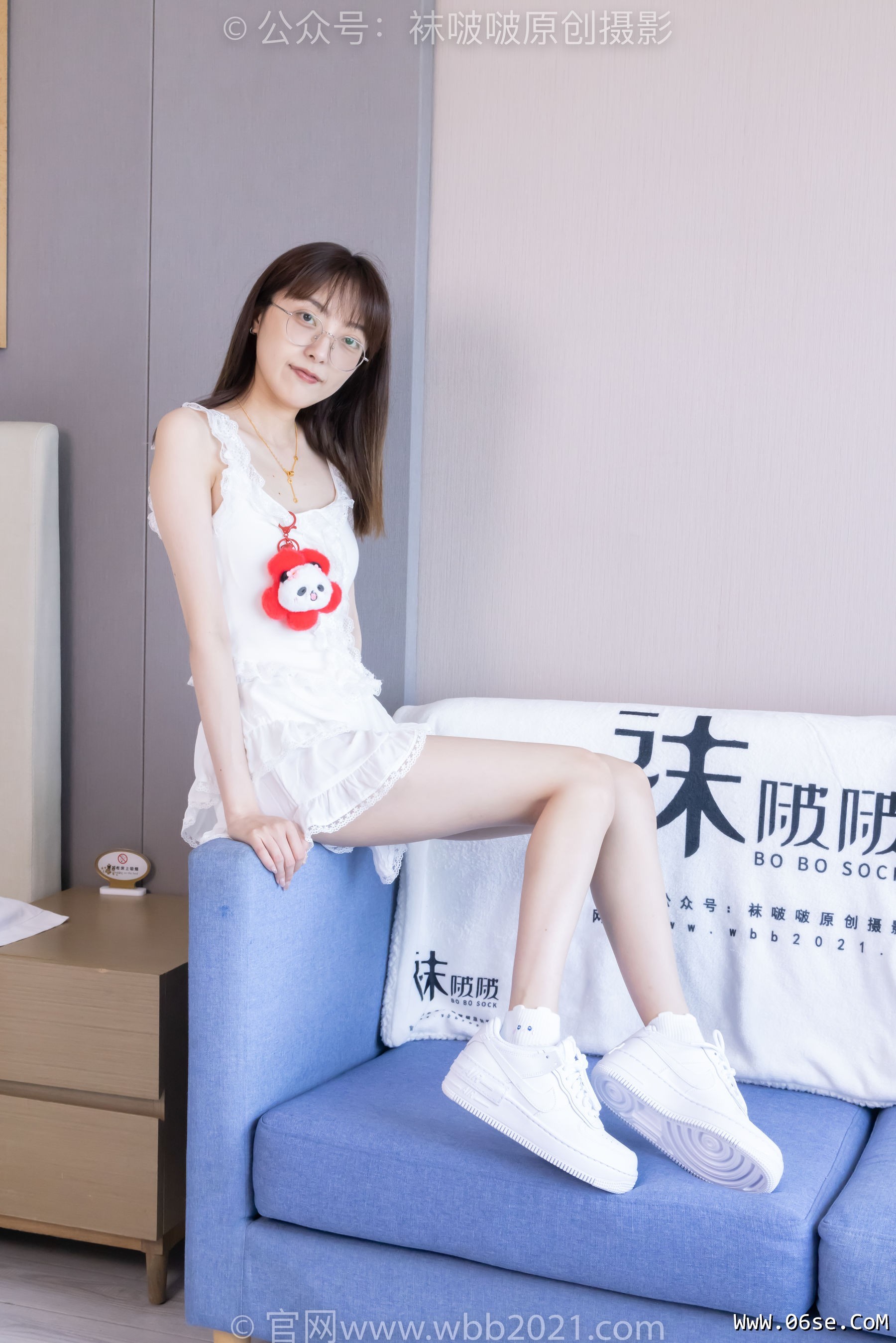 图片[126]-BoBoSocks袜啵啵 No.417 稚予 – 板鞋、白棉袜、裸足、裸足部分脚底抹精油[199P]-六色网