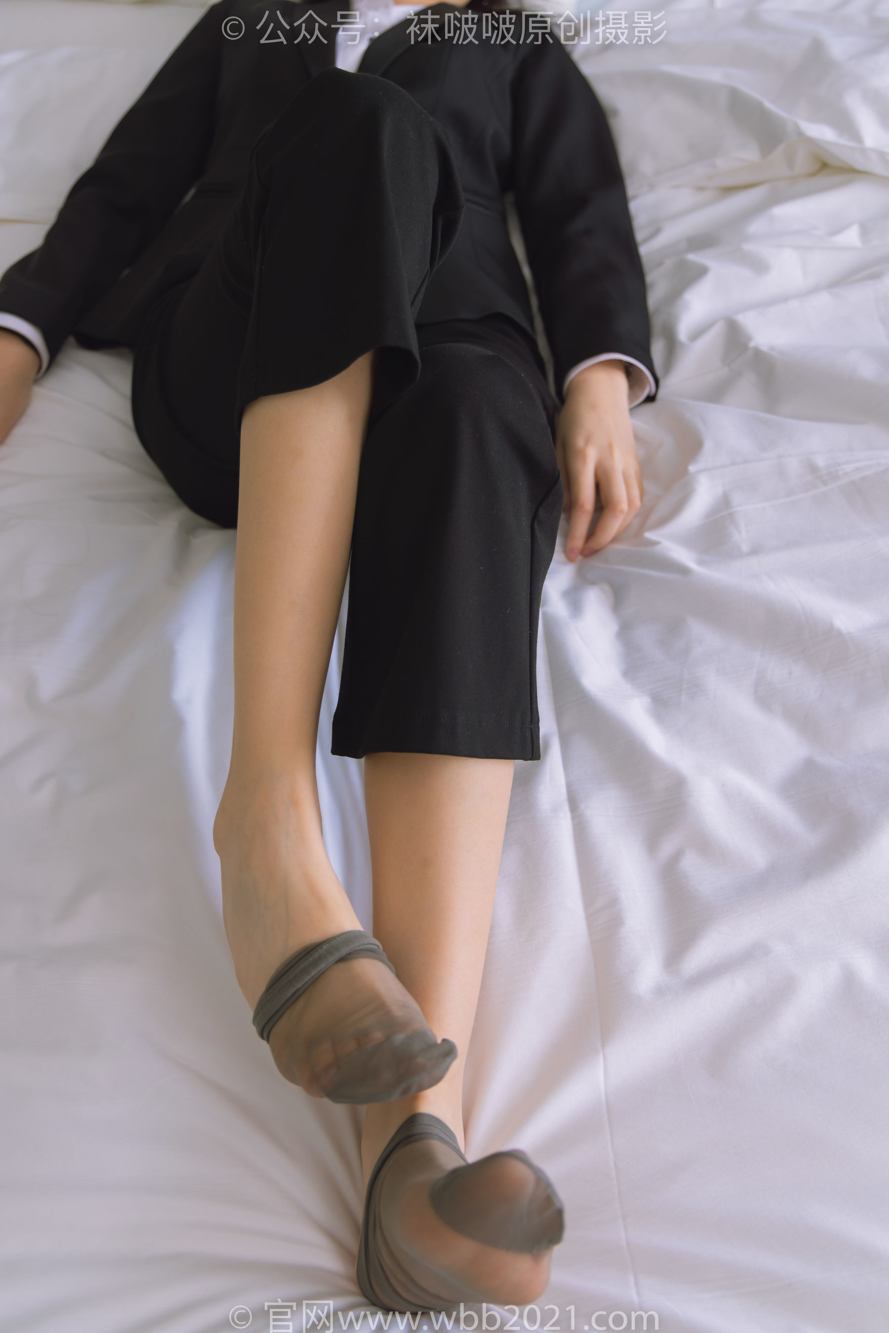 图片[121]-BoBoSocks袜啵啵 No.245 小甜豆 -高跟鞋、短灰丝、半蹲镜头较多[299P]-六色网