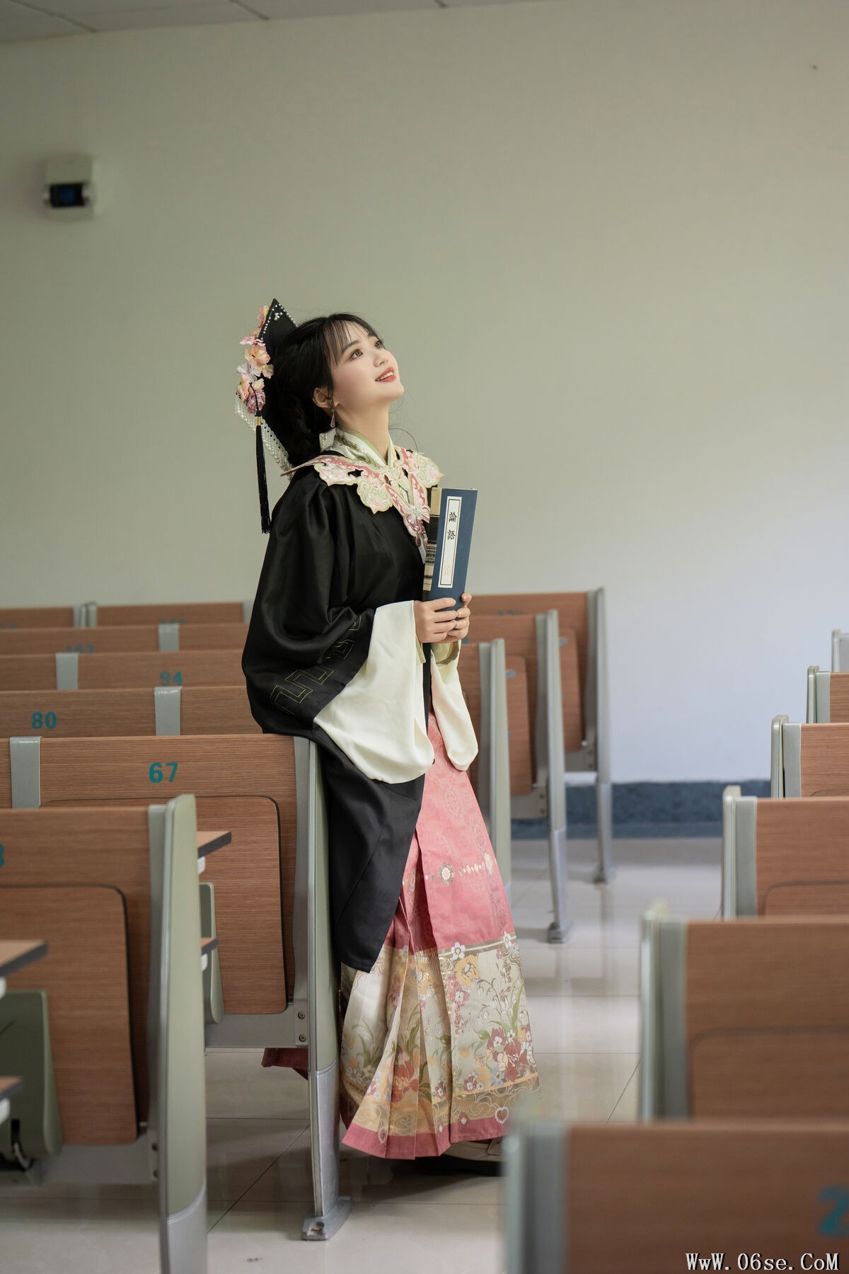 图片[7]-YiTuYu艺图语 Vol.7004 Xiao Ou O[27P]-六色网