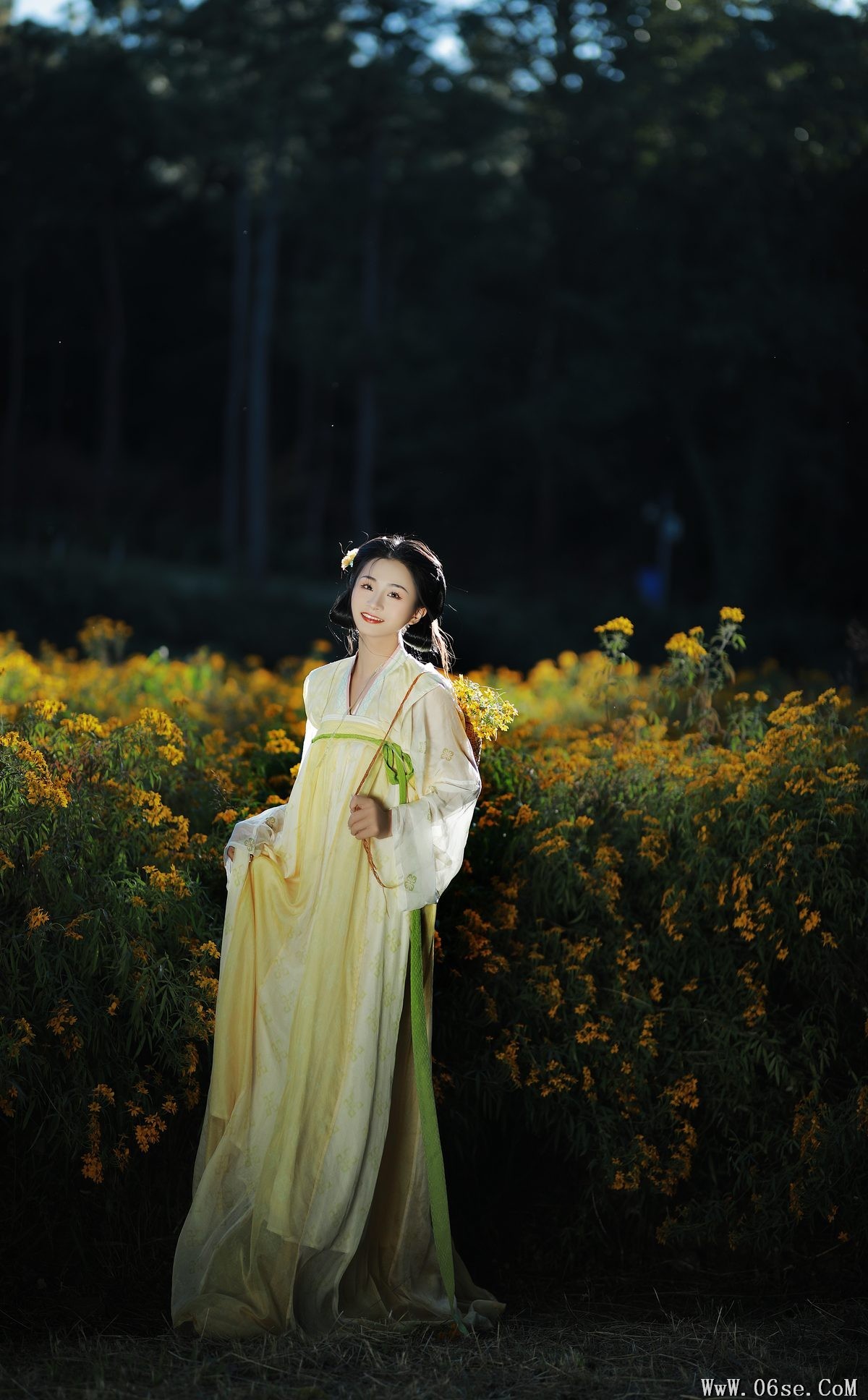 图片[4]-YiTuYu艺图语 Vol.3343 Xiao E Jiang Jiang Jiang[34P]-六色网