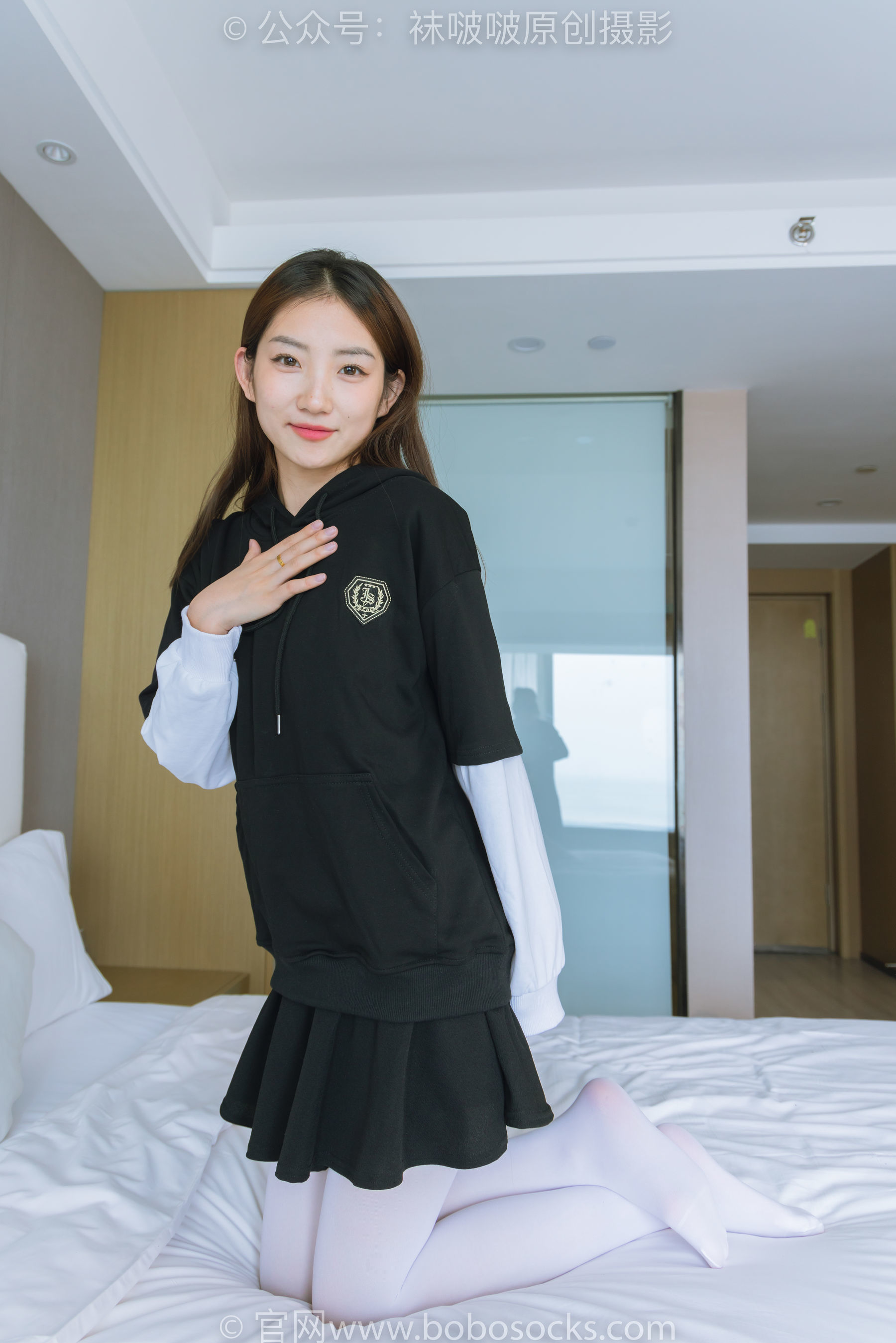 图片[131]-BoBoSocks袜啵啵 No.214 小沫 -黑色运动鞋、厚白丝[142P]-六色网
