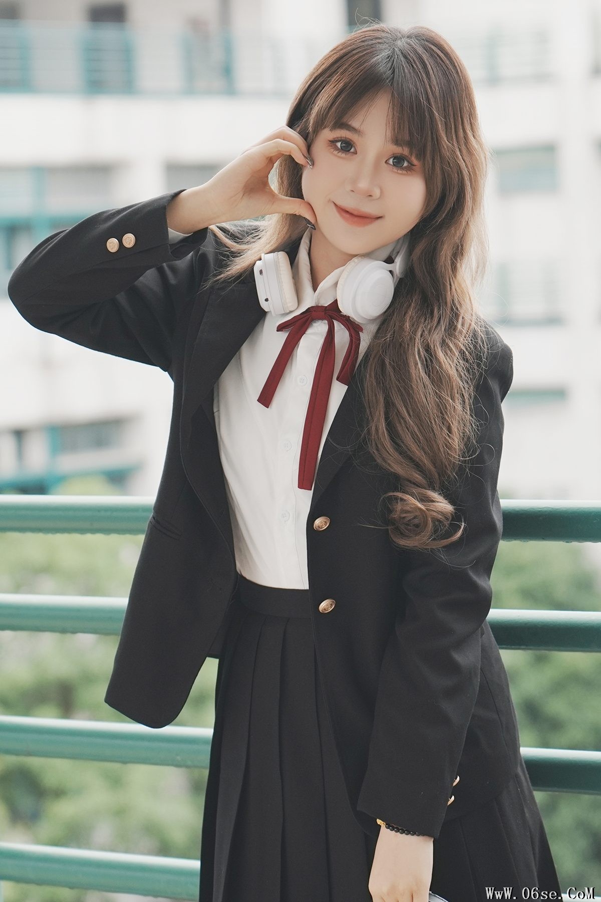 YiTuYu艺图语 Vol.6121 Pao Fu Xiao Fang[24P]-六色网