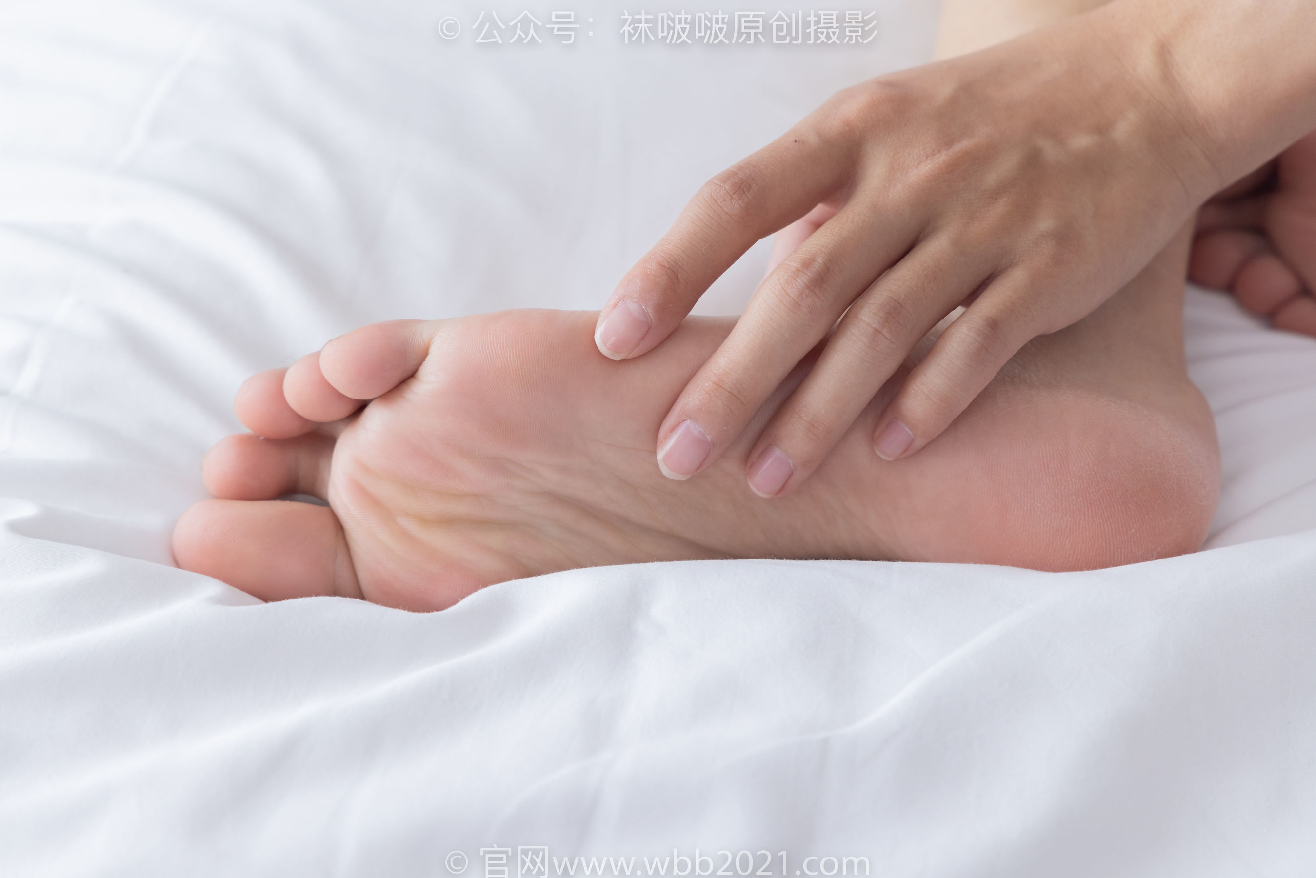 图片[95]-BoBoSocks袜啵啵 No.301 奶油 -两双板鞋、白棉袜、短黑丝、裸足[240P]-六色网