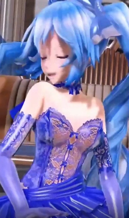  - 三种颜色，三种感受，由初音、弱音、巡音的MikuTetoLuka变幻出场