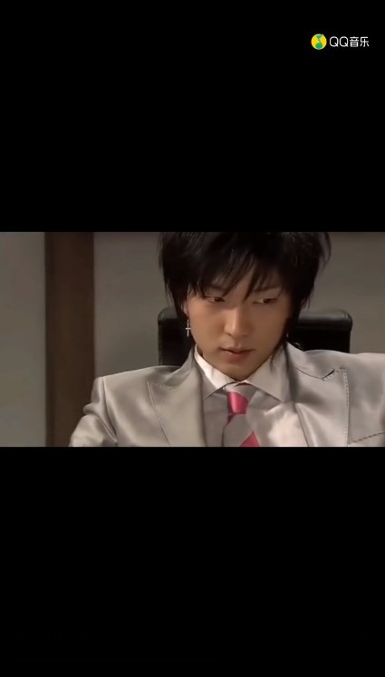  - 不要问我喜欢什么样的人，我又要掏出属于你的形容词了