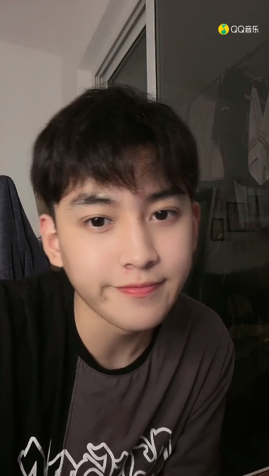  - 夏日限定，不要在乎歌词，哈哈哈