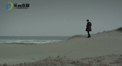 - 飘雪的夜MV