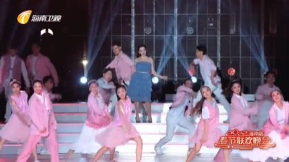  - 2022海南春晚爱琳（俄罗斯）演唱《跟着感觉走》